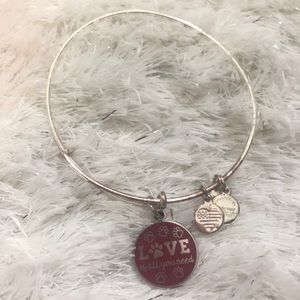 👑3/$20👑
 Alex & Ani L🐾ve is All you need!